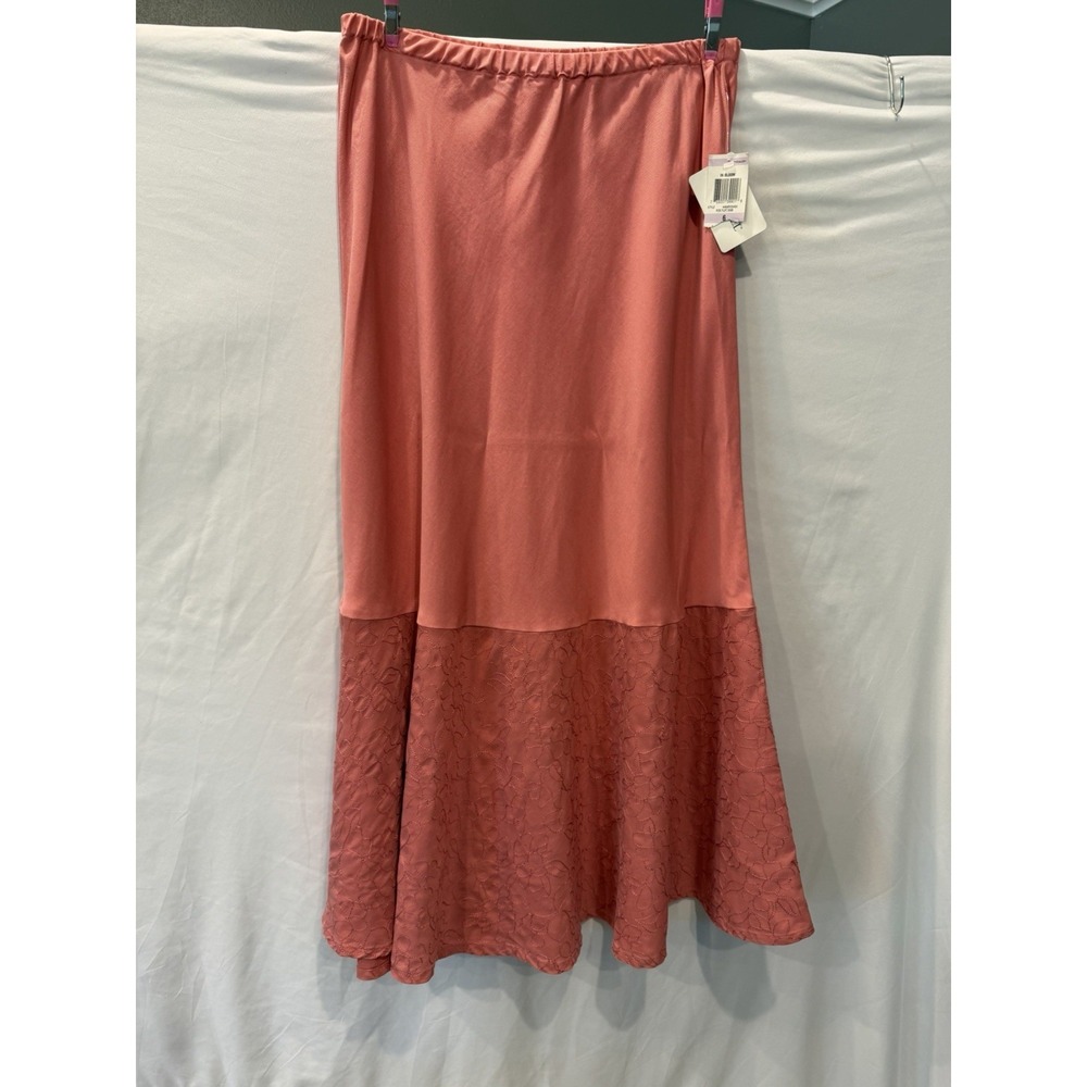 JM Collection Skirt Size 6 Pink Tencel Lyocell Midi Floral Embroidered Hem Boho